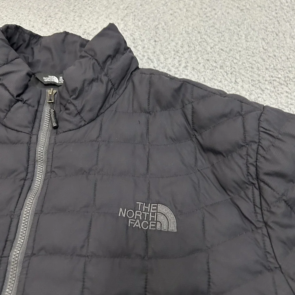 The North Face Jacket Mens Large Black Quilted Lightweight Thermoball Full Zip